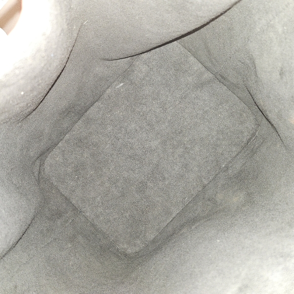 Louis Vuitton Epi Noe Red Bucket Bag - Picture 13 of 15